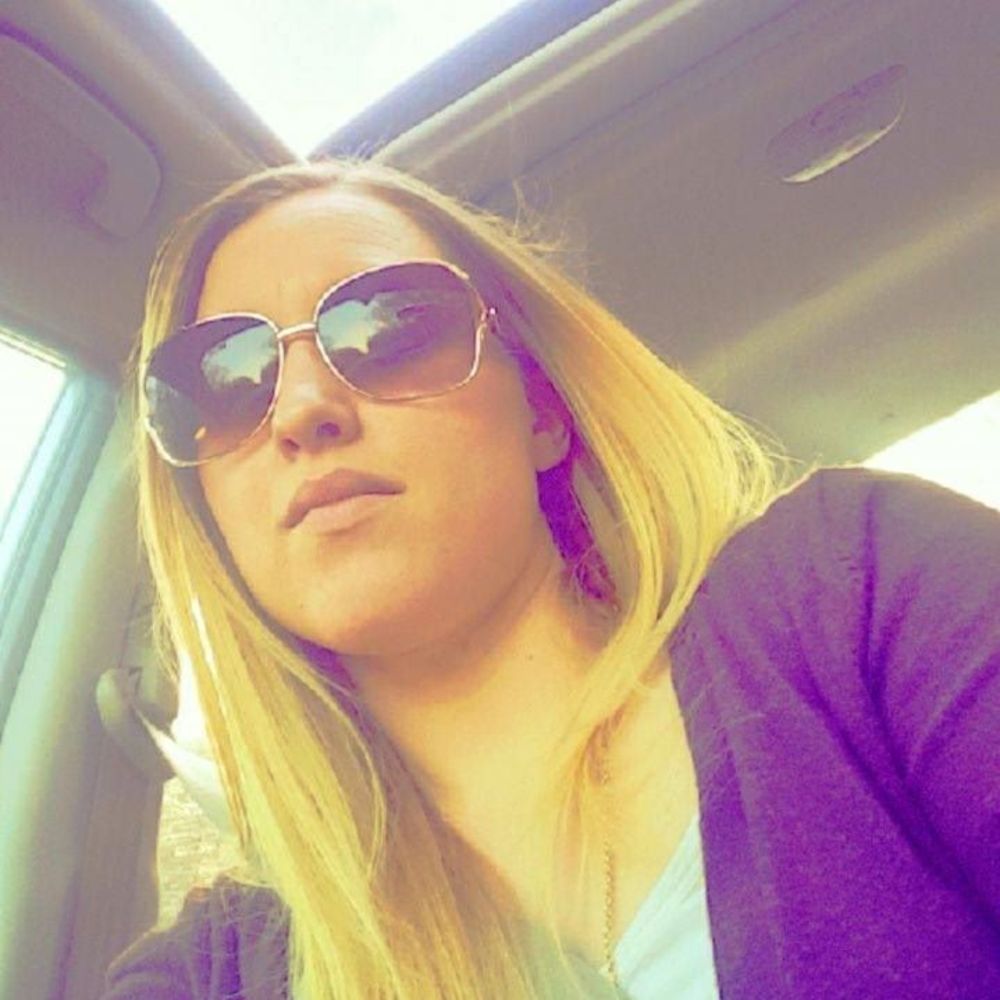 Meet your Posher, Kayla